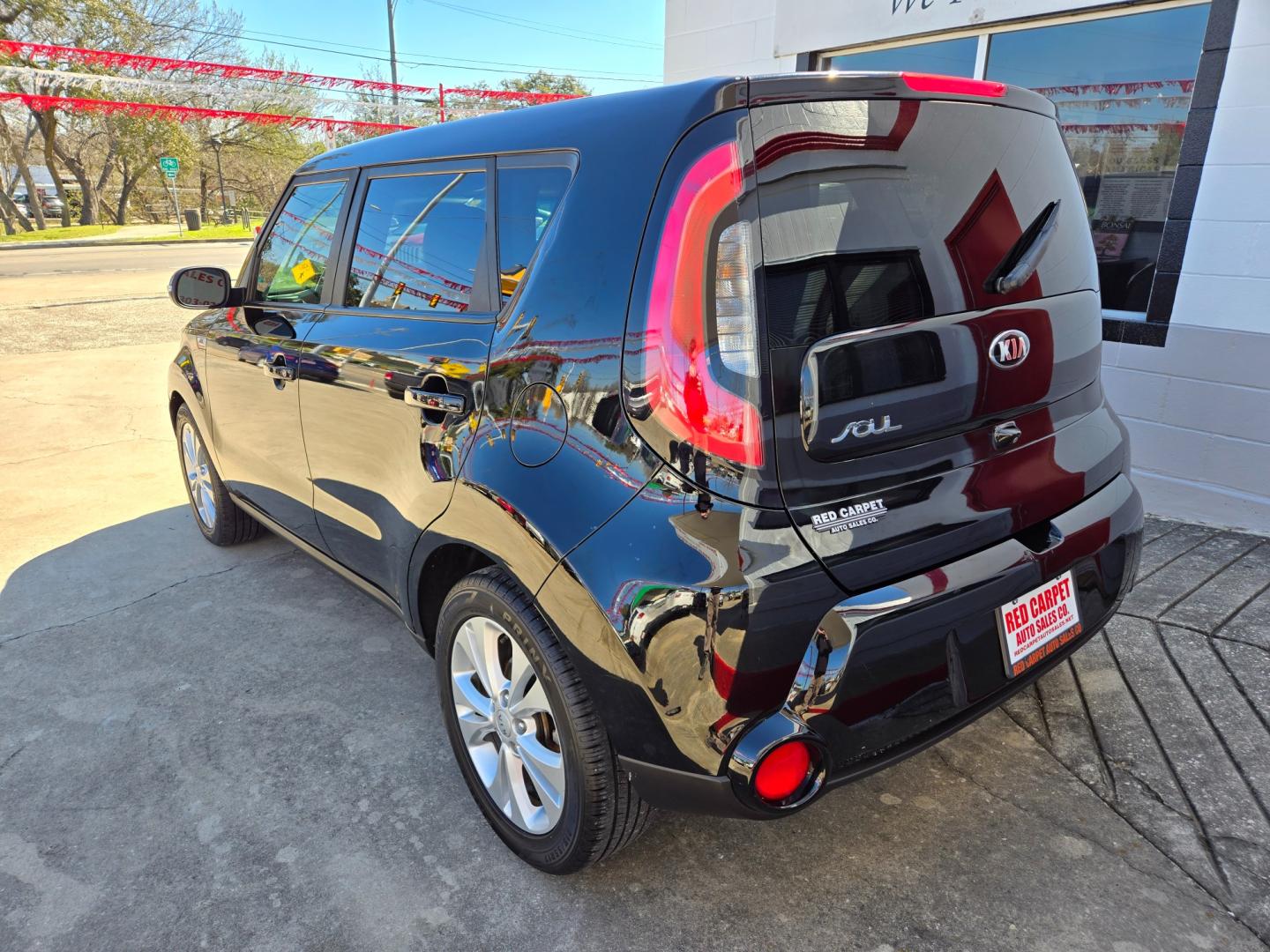 2016 BLACK /BLACK Kia Soul ! (KNDJX3A59G7) with an 2.0L L4 DOHC 16V engine, 6A transmission, located at 503 West Court, Seguin, TX, 78155, (830) 379-3373, 29.568621, -97.969803 - Photo#3